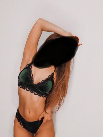 Ольга Сексуальная Шатенка